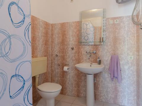 olivera-apartment-a2-valentina-bathroom-01.jpg