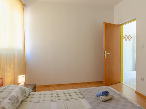 olivera-apartment-a3-tonci-bedroom2-02.jpg
