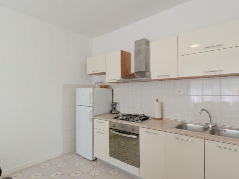 olivera-apartment-a3-tonci-kitchen-06-2022-pic-03.jpg