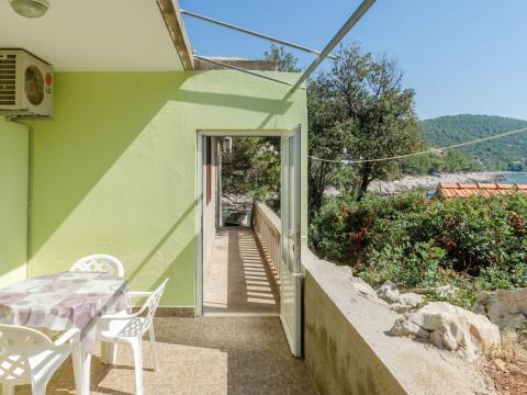 olivera-apartment-a3-tonci-terrace-01.jpg